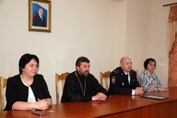 НА СЛУЖБЕ ЗАКОНА!